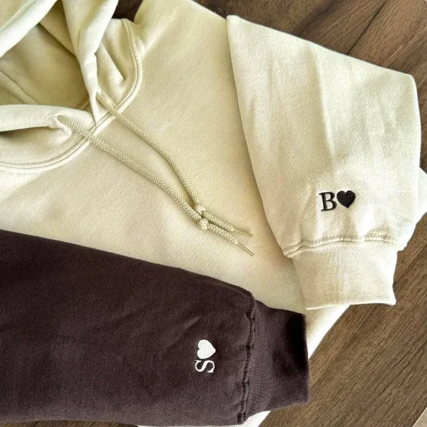 Custom Embroidered Initial Heart Sweatshirt, Couple Shirt, Initial On Sleeve, Couple’s Shirt, Anniversary, Valentines Day, Christmas Gift – Fanshubus.com