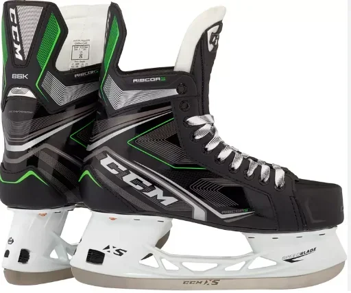 Like New CCM Ribcor 86K size 5.5 Hockey Skates