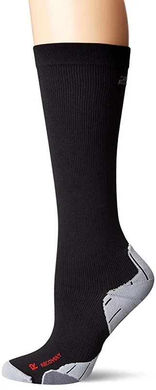New 2XU Women’s Recovery Compression Socks Black/White for Recovery Large