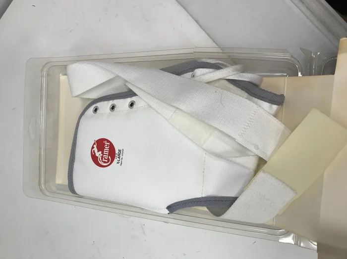 New AS II Padded Ankle Stabilizer White XL