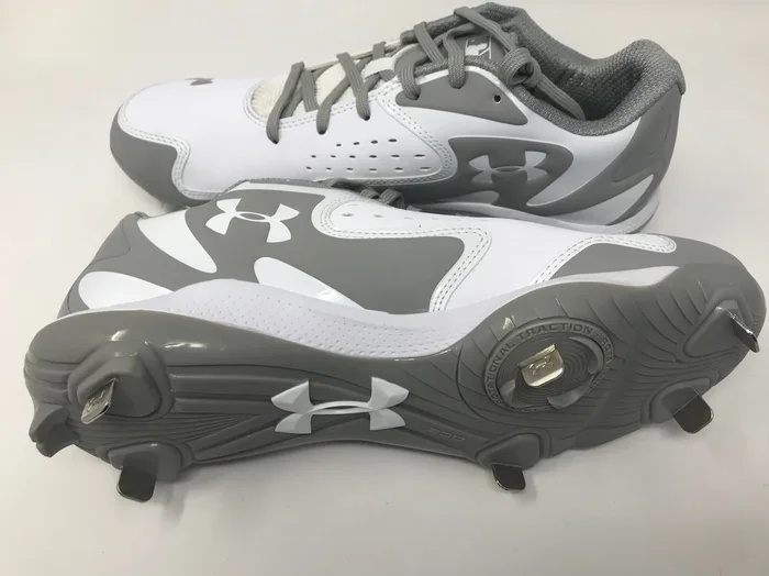 New Under Armour Men’s 12 Yard Low ST Baseball White/Gray Baseball Metal Cleats