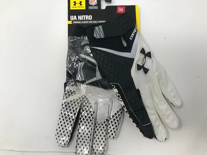 New Under Armour Men’s Nitro Football Glove Small White/Black