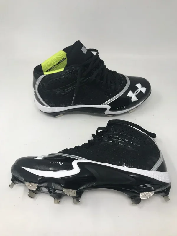 New Under Armour Men’s UA Heater Mid ST Baseball Cleats size 8.5 Black/White