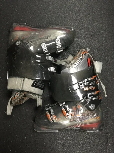 Nordica Black Size 8 Used Downhill Ski Boots
