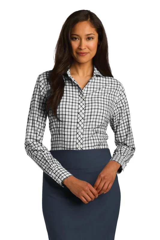 Red House Women’s Tricolor Check Non-Iron Shirt. RH75