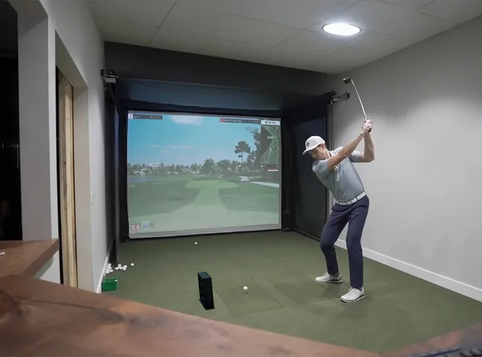 The SportScreen Golf Studio – Vanish 13H