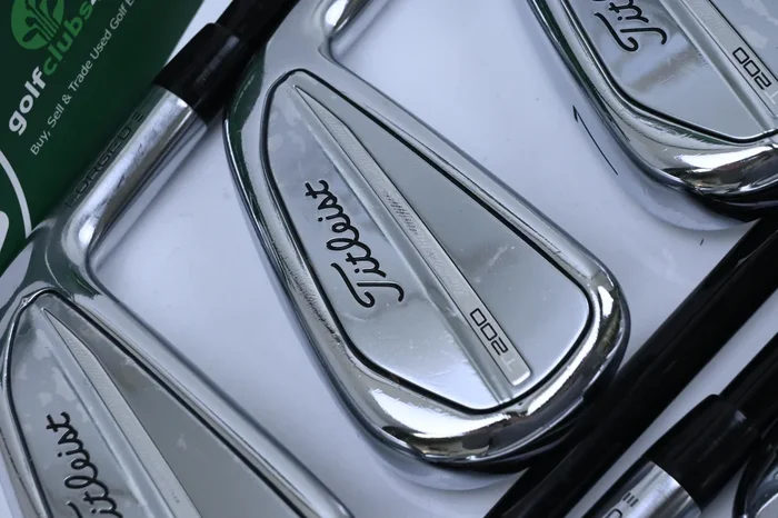 Titleist T200 2023 Irons / 5-PW+48° / Regular Flex Tensei AV Blue AM(2) Shafts