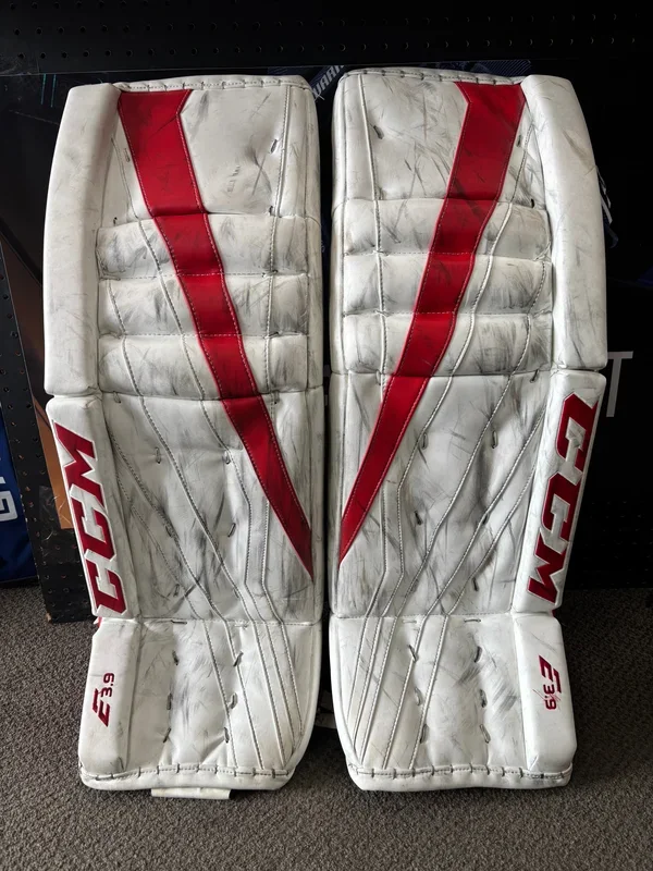 Used CCM Eflex 3.9 Sr. Goalie Leg Pads