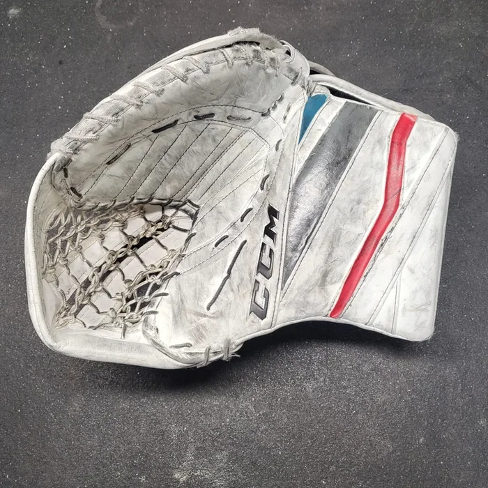 Used Regular CCM E-Flex E3.9 Intermediate Goalie Glove