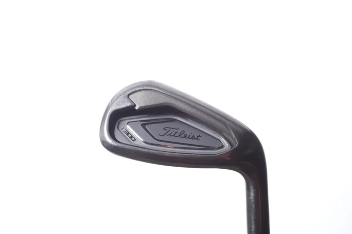 Used Titleist T300 2019 Pitching Wedge – Right-Handed – 43 Degrees – Regular Flex
